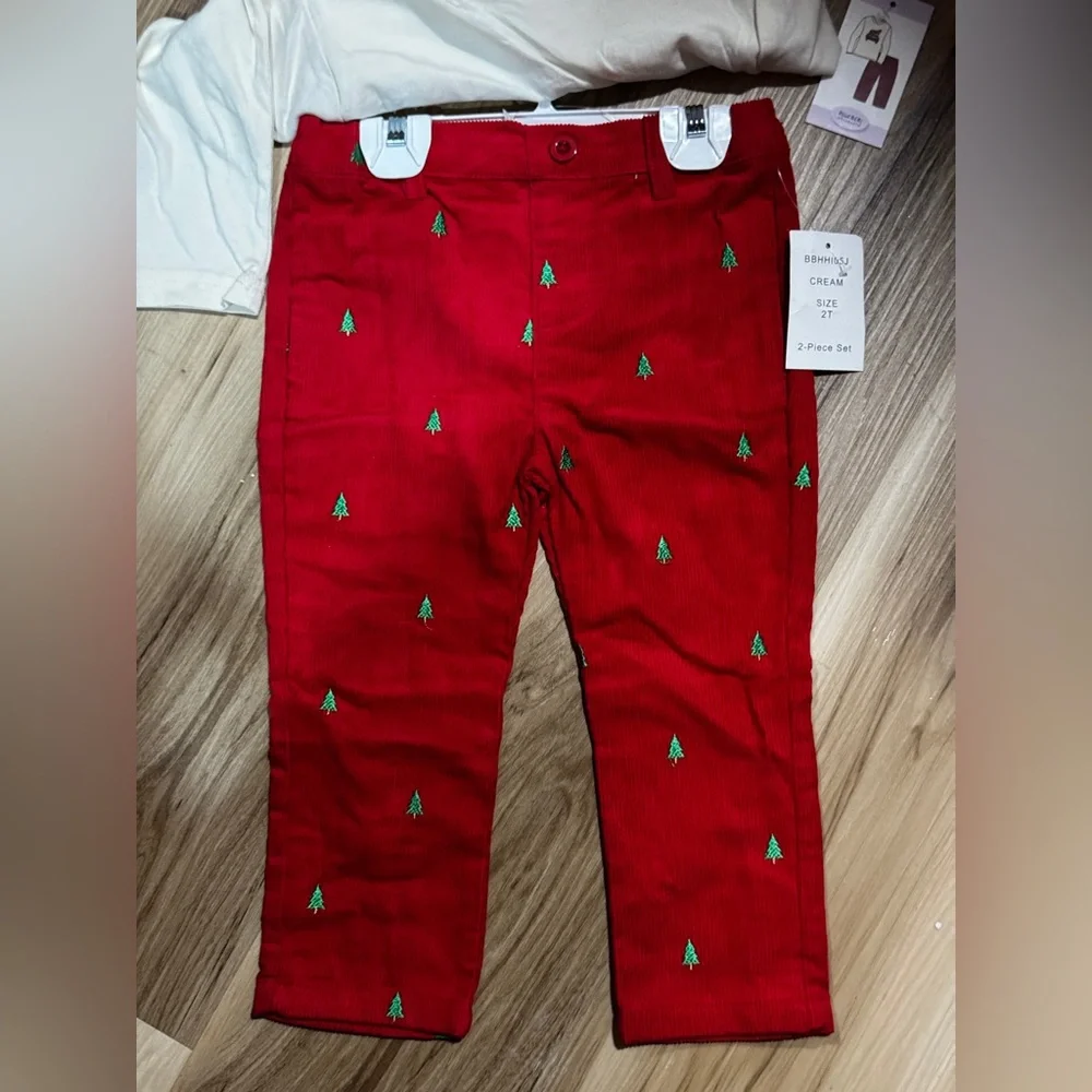NWT Kids Christmas truck set